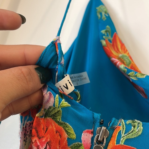 Alice + Olivia Christina Floral Hi-Lo Dress - Picture 9 of 13